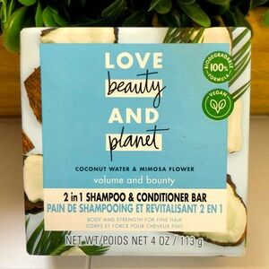 LOVE beauty And planet 2 in 1 

Shampoo & Conditioner Bar